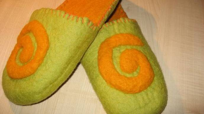 How to Felt Warm House Slippers?